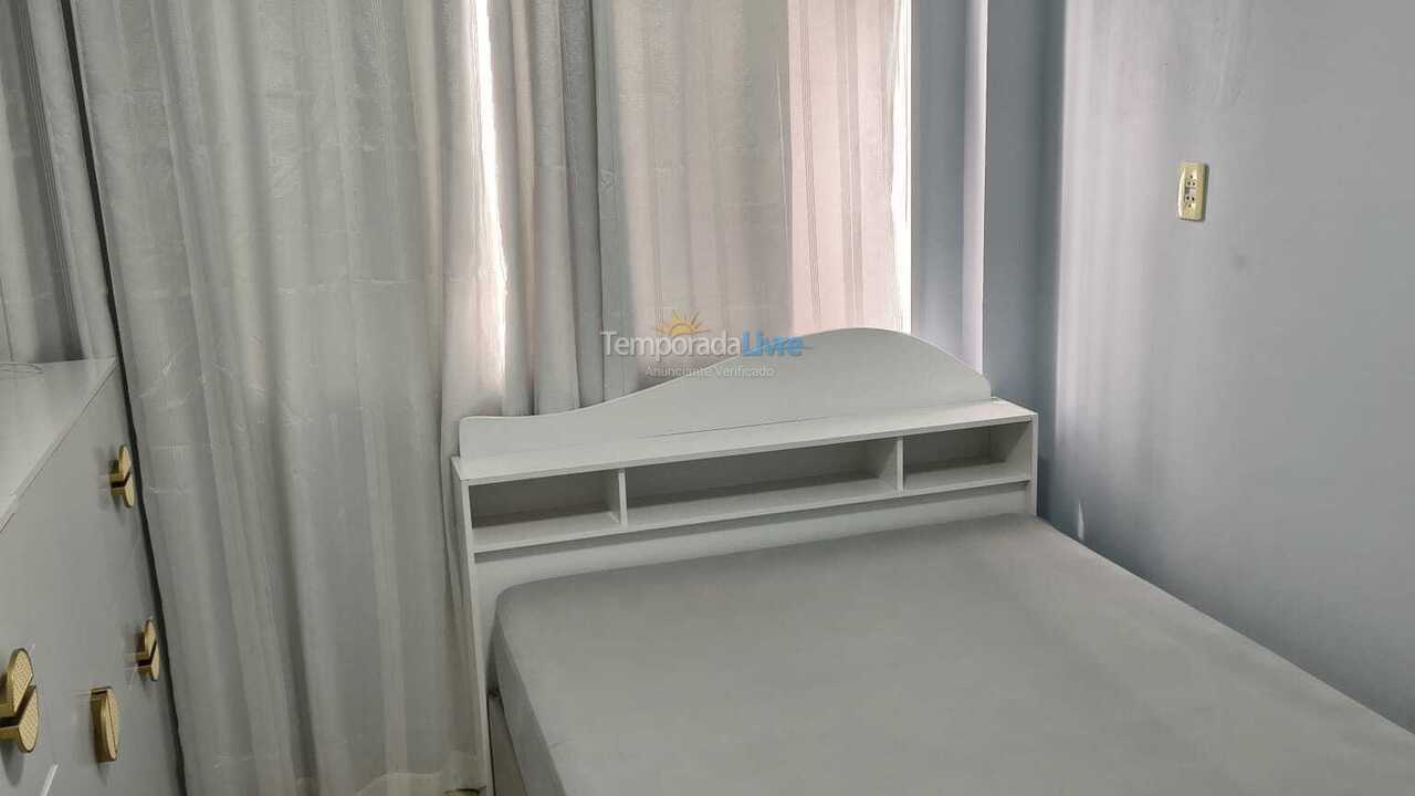 Apartamento para aluguel de temporada em Itapema (Meia Praia)