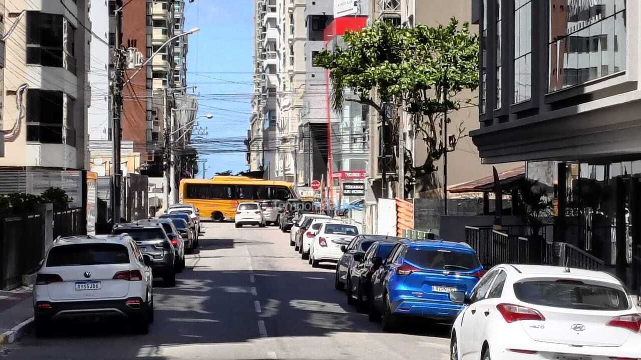 Apartamento para aluguel de temporada em Itapema (Meia Praia)