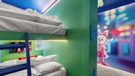 Excelente casa en Solara Resort con habitaciones temáticas.