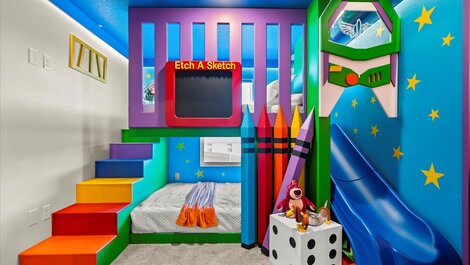 Excelente casa en Solara Resort con habitaciones temáticas.