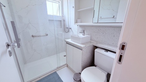 Vacation rental, 2 bedrooms, sea view, downtown Balneário Camboriú.