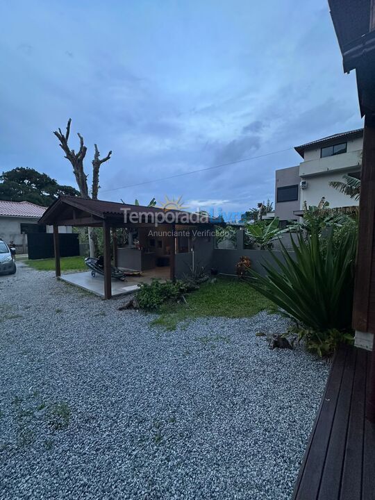 Casa para alquiler de vacaciones em Florianópolis (Praia do Moçambique Rio Vermelho)