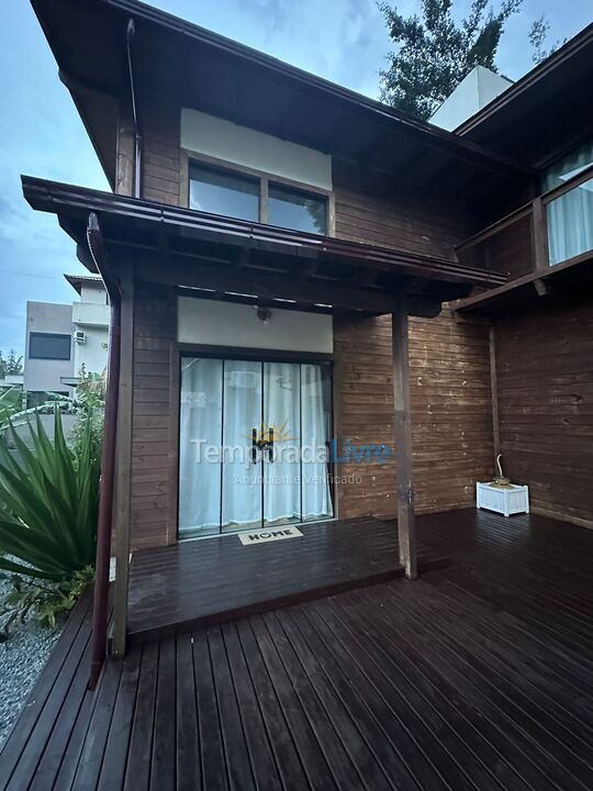 Casa para alquiler de vacaciones em Florianópolis (Praia do Moçambique Rio Vermelho)
