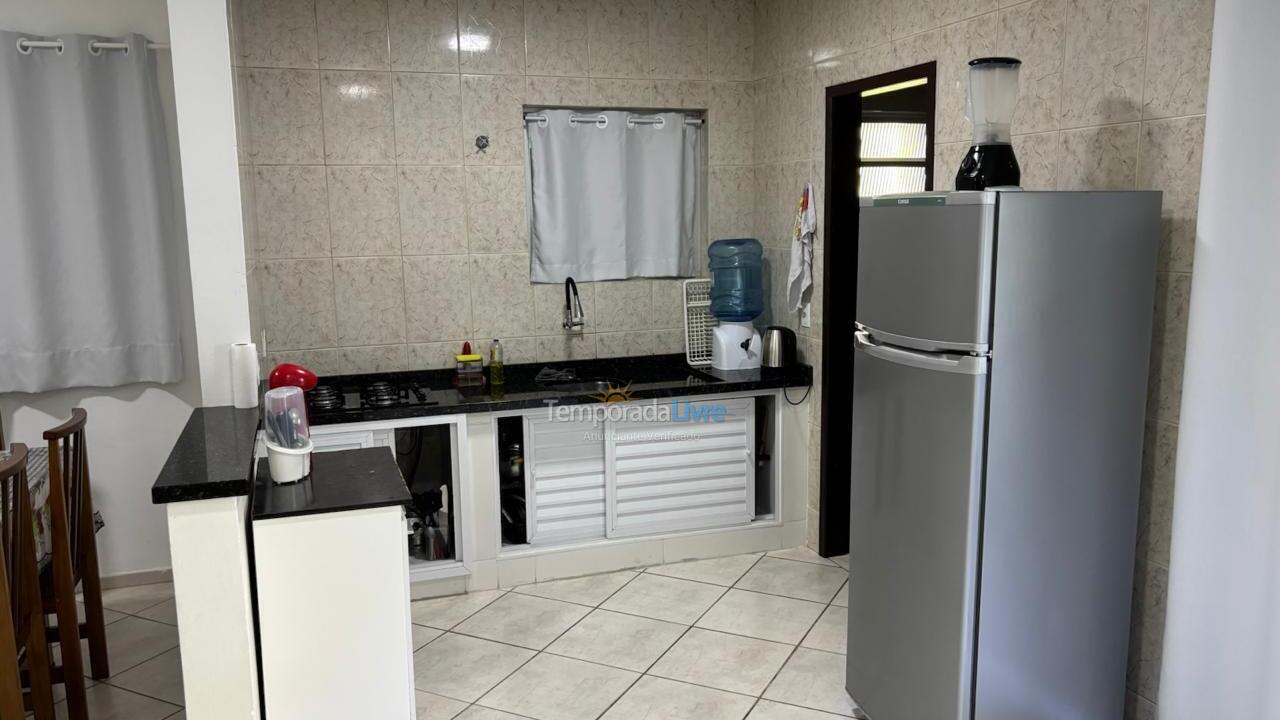 Apartamento para aluguel de temporada em São Francisco do Sul (Ubatuba)