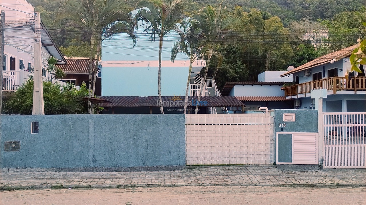 Apartamento para alquiler de vacaciones em Bombinhas (Praia de Bombas)