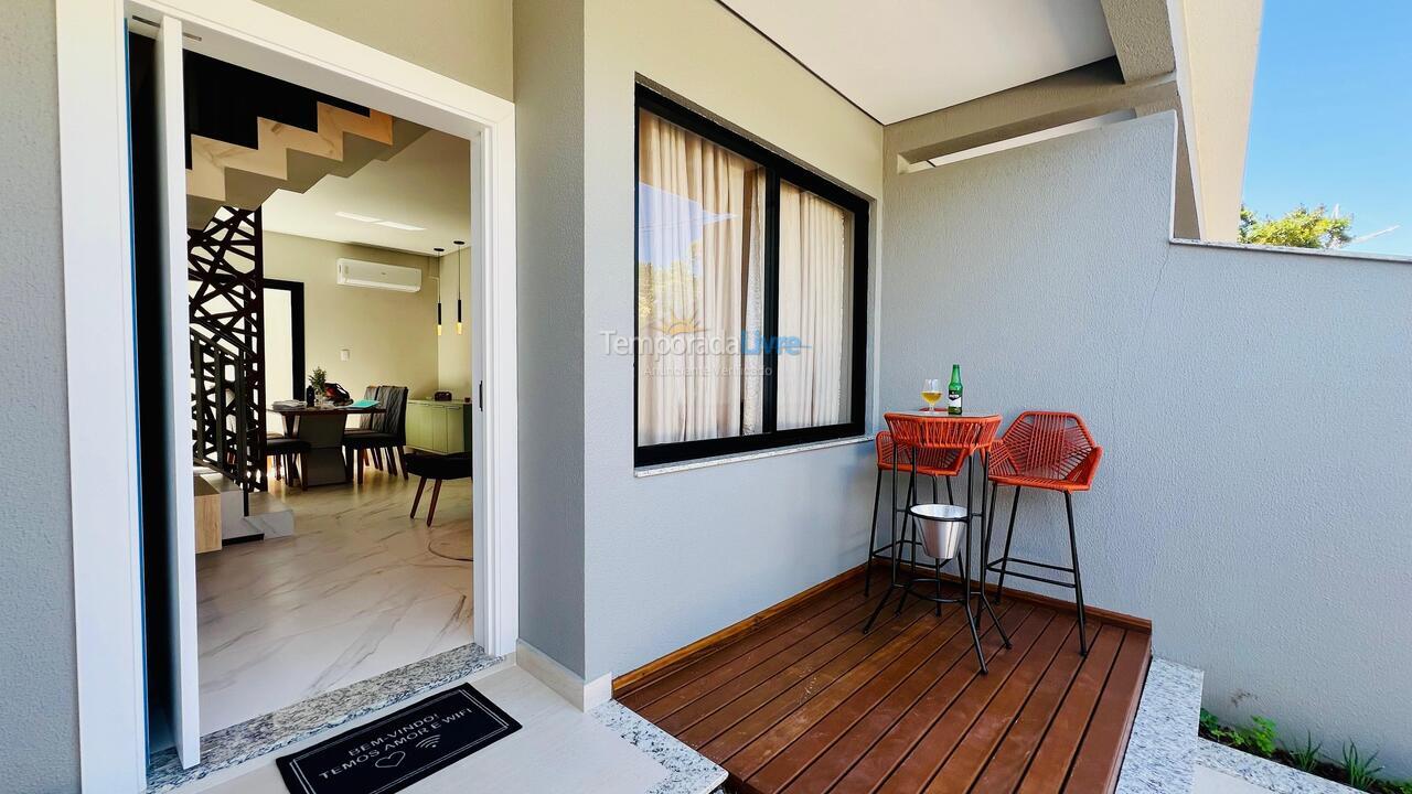 Casa para alquiler de vacaciones em Bombinhas (Mariscal)