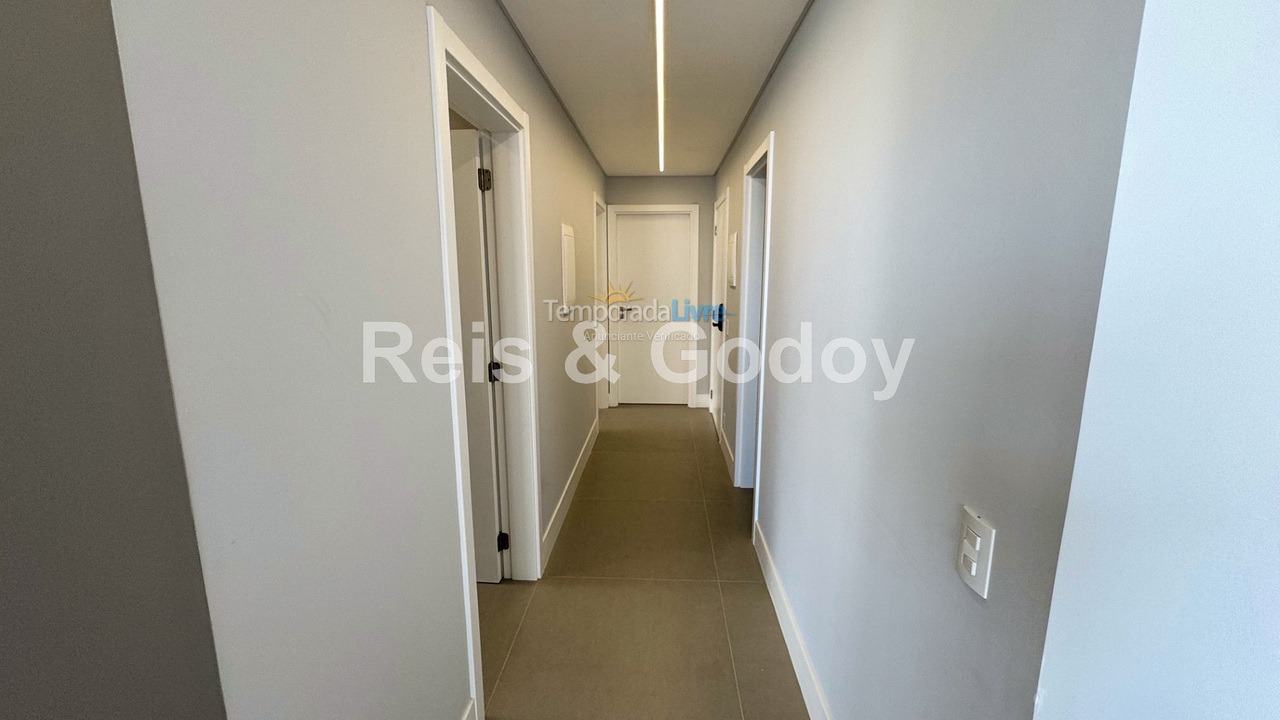 Apartamento para aluguel de temporada em Florianópolis (Jurere Tradicional)