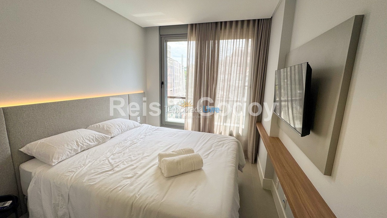 Apartamento para aluguel de temporada em Florianópolis (Jurere Tradicional)