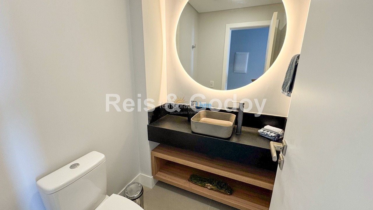 Apartamento para aluguel de temporada em Florianópolis (Jurere Tradicional)