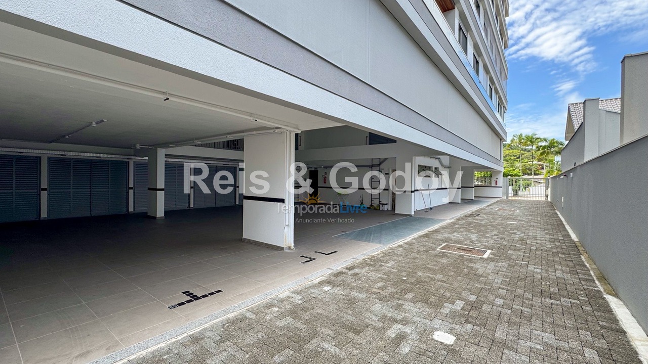 Apartamento para aluguel de temporada em Florianópolis (Jurere Tradicional)