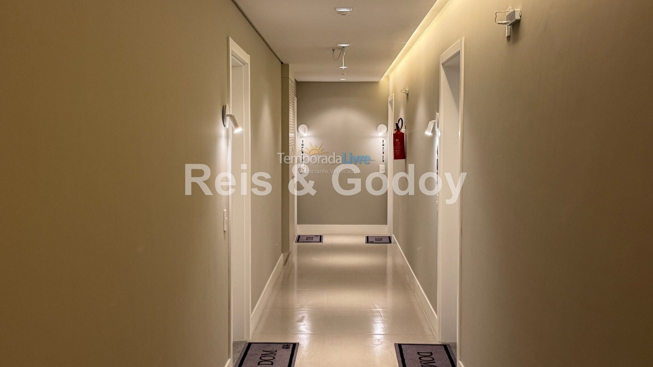 Apartamento para aluguel de temporada em Florianópolis (Jurere Tradicional)