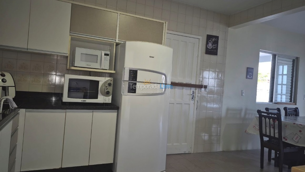 Casa para alquiler de vacaciones em Bombinhas (Canto Grande)