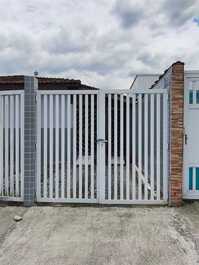 HOUSE WITH POOL Available Easter