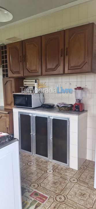 Casa para aluguel de temporada em Caraguatatuba (Porto Novo)