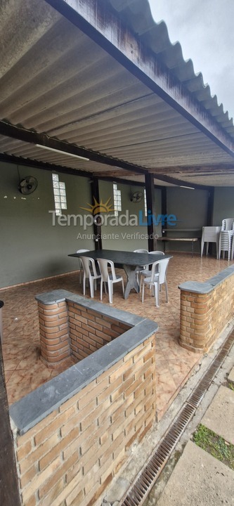 Casa para aluguel de temporada em Caraguatatuba (Porto Novo)