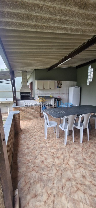 Casa para aluguel de temporada em Caraguatatuba (Porto Novo)