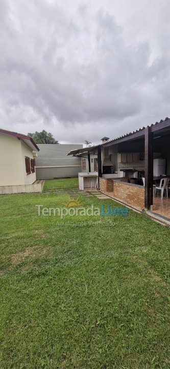 Casa para aluguel de temporada em Caraguatatuba (Porto Novo)