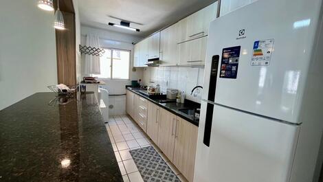 Apartamento en Meia Praia, a 200 metros del mar.