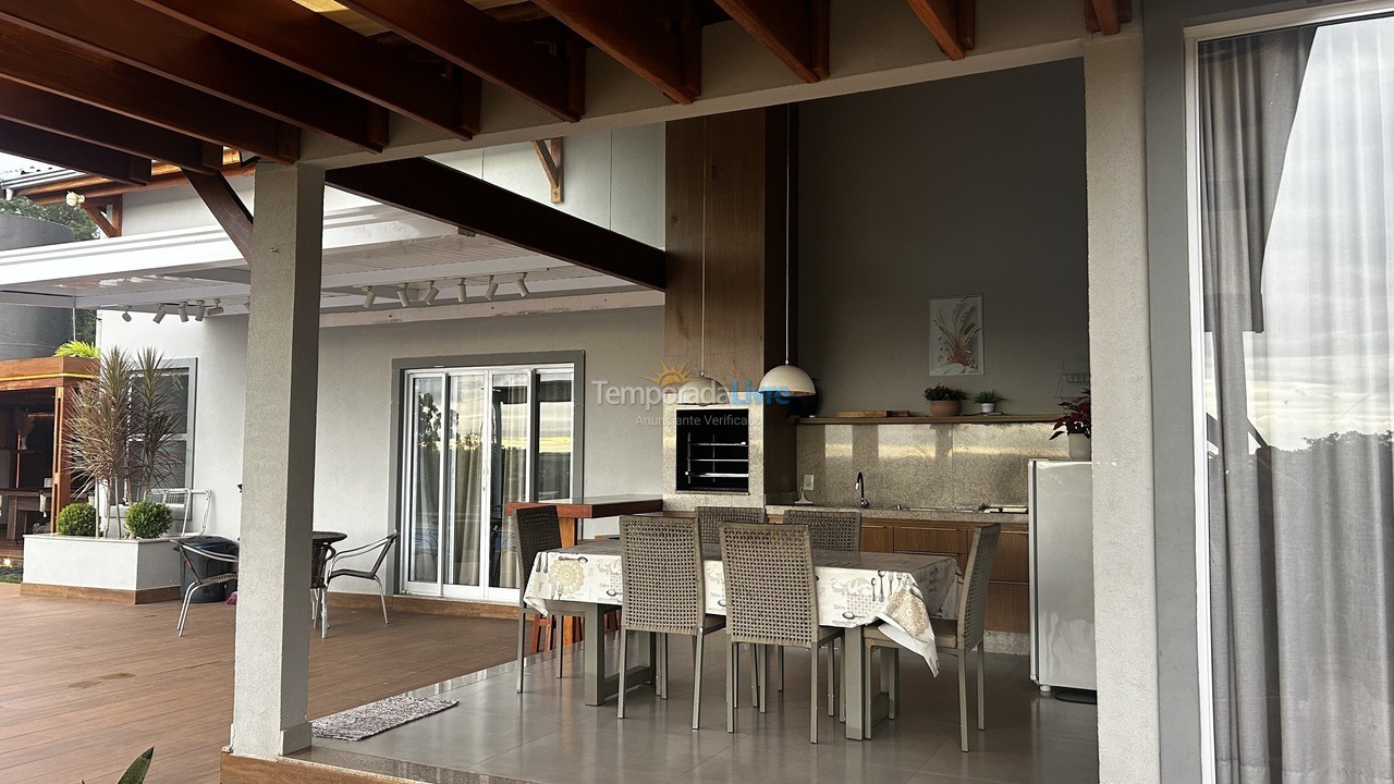 Casa para alquiler de vacaciones em São Pedro (Floresta Escura)