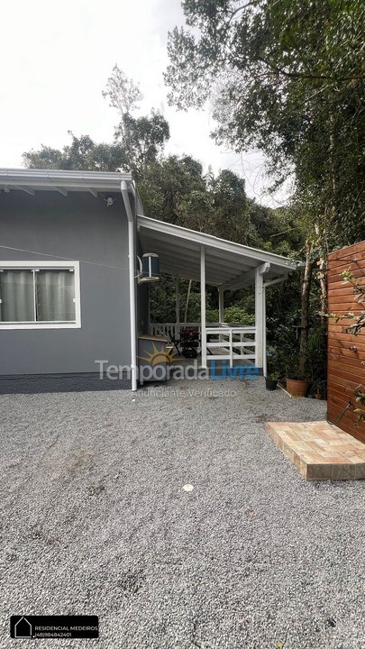 Casa para aluguel de temporada em Florianópolis (Cachoeira do Bom Jesus)
