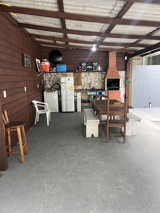 Casa para aluguel de temporada em Florianópolis (Cachoeira do Bom Jesus)