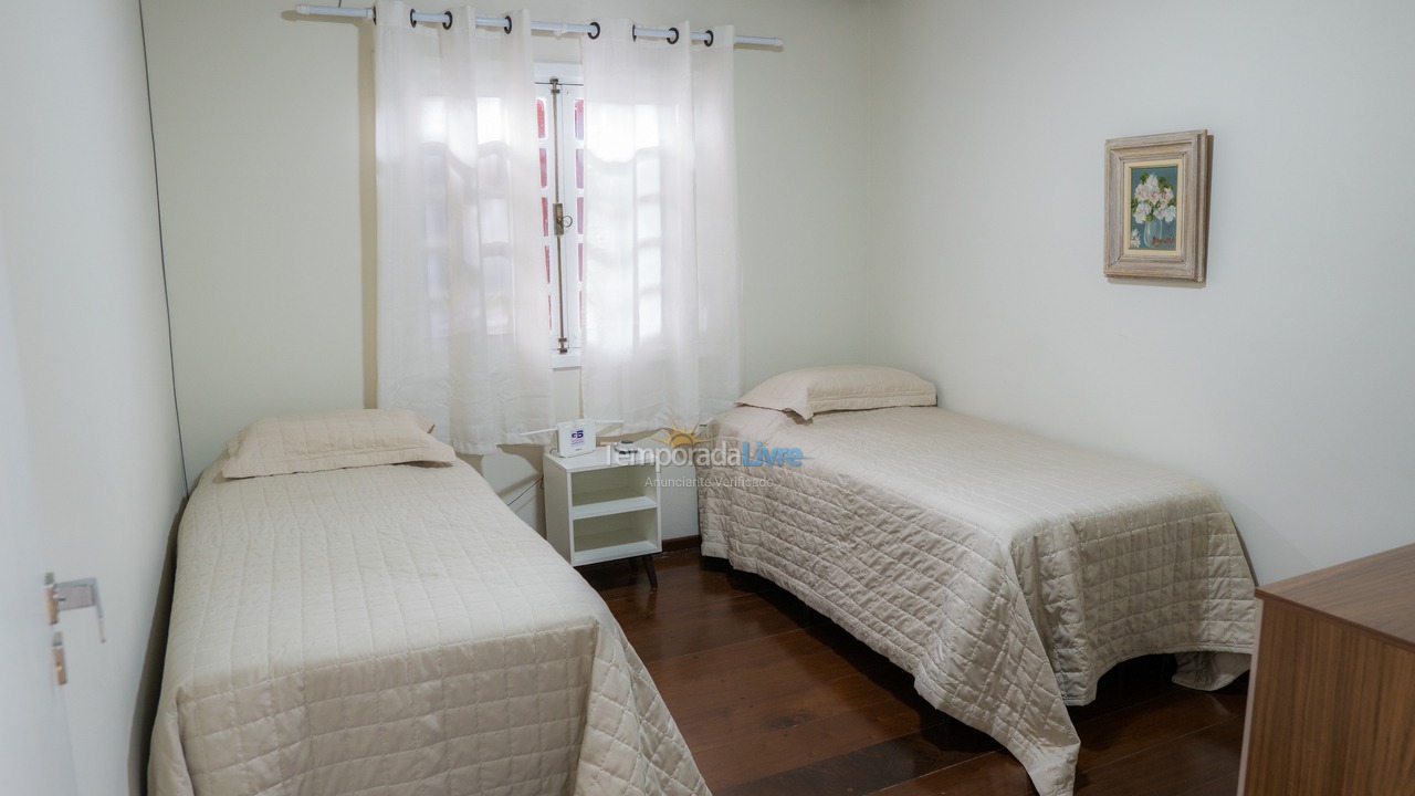 Apartamento para aluguel de temporada em Campos do Jordão (Jaguaribe)