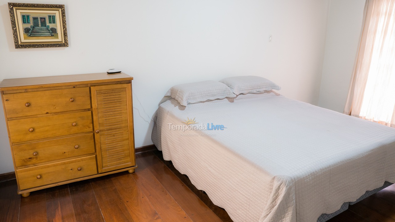 Apartamento para aluguel de temporada em Campos do Jordão (Jaguaribe)