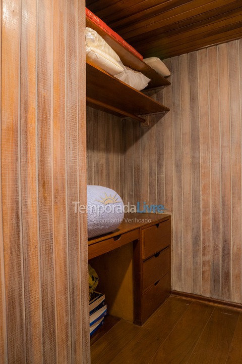 Apartamento para aluguel de temporada em Campos do Jordão (Jaguaribe)