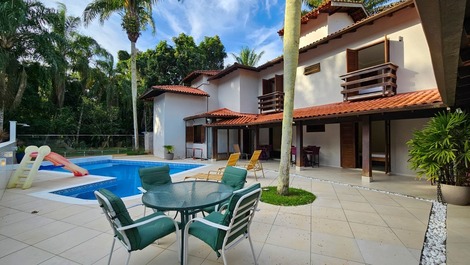 House in Riviera de São Lourenço