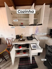 Estúdios Molhes, frente a la playa en Passo de Torres, aire acondicionado y garaje.