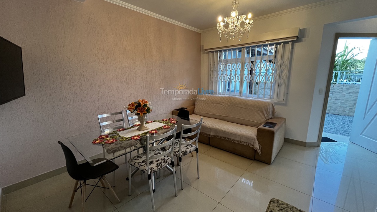 Apartamento para aluguel de temporada em Florianópolis (Ponta das Canas)