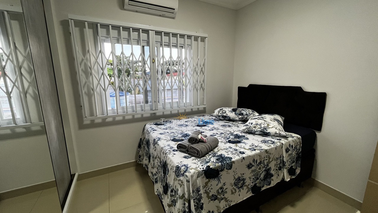 Apartamento para aluguel de temporada em Florianópolis (Ponta das Canas)