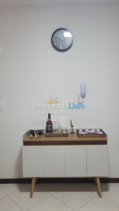 Apartamento para aluguel de temporada em Itapema (Meia Praia)