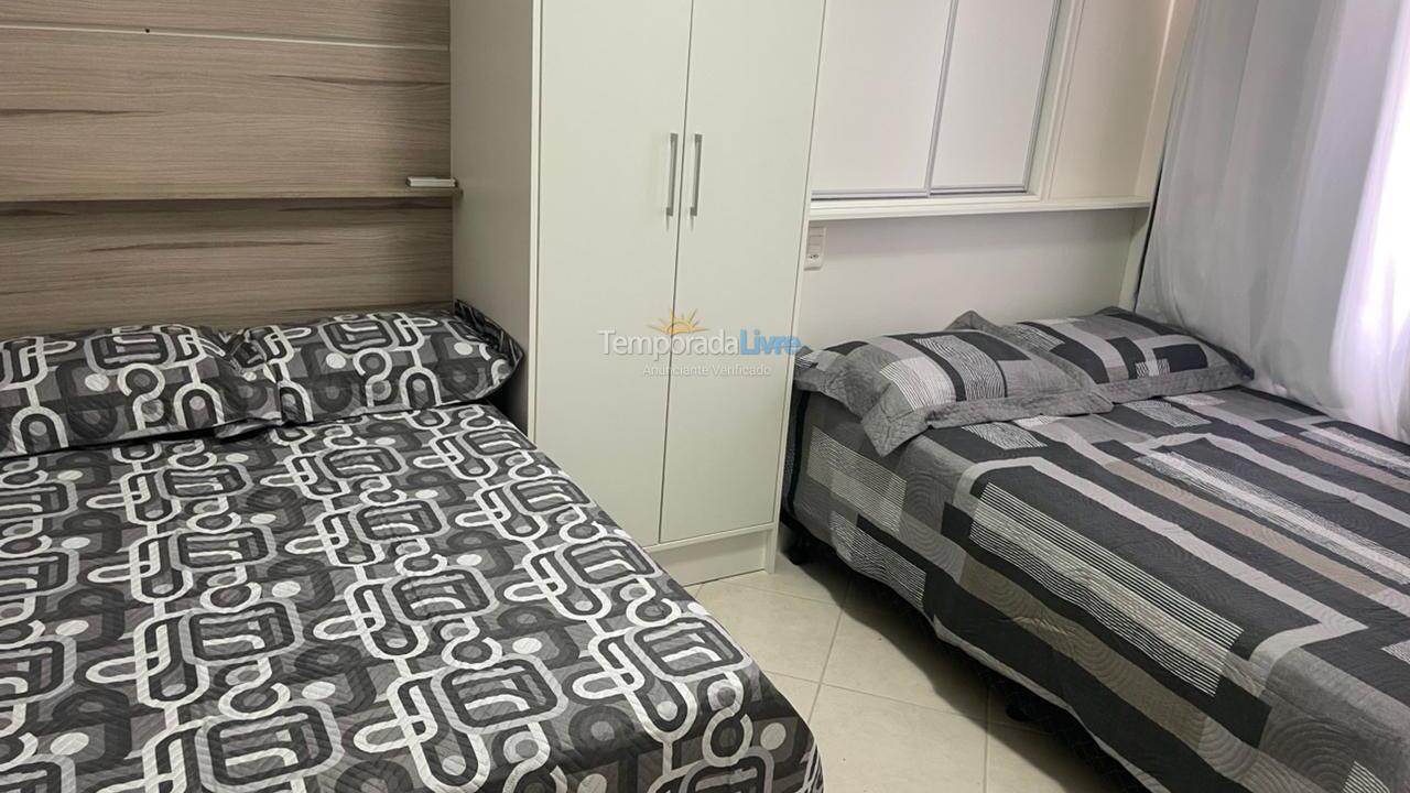 Apartamento para aluguel de temporada em Itapema (Meia Praia)