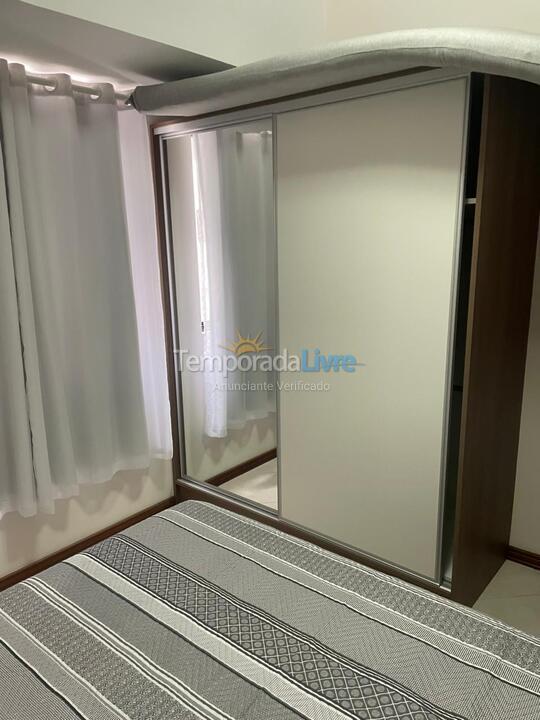 Apartamento para aluguel de temporada em Itapema (Meia Praia)