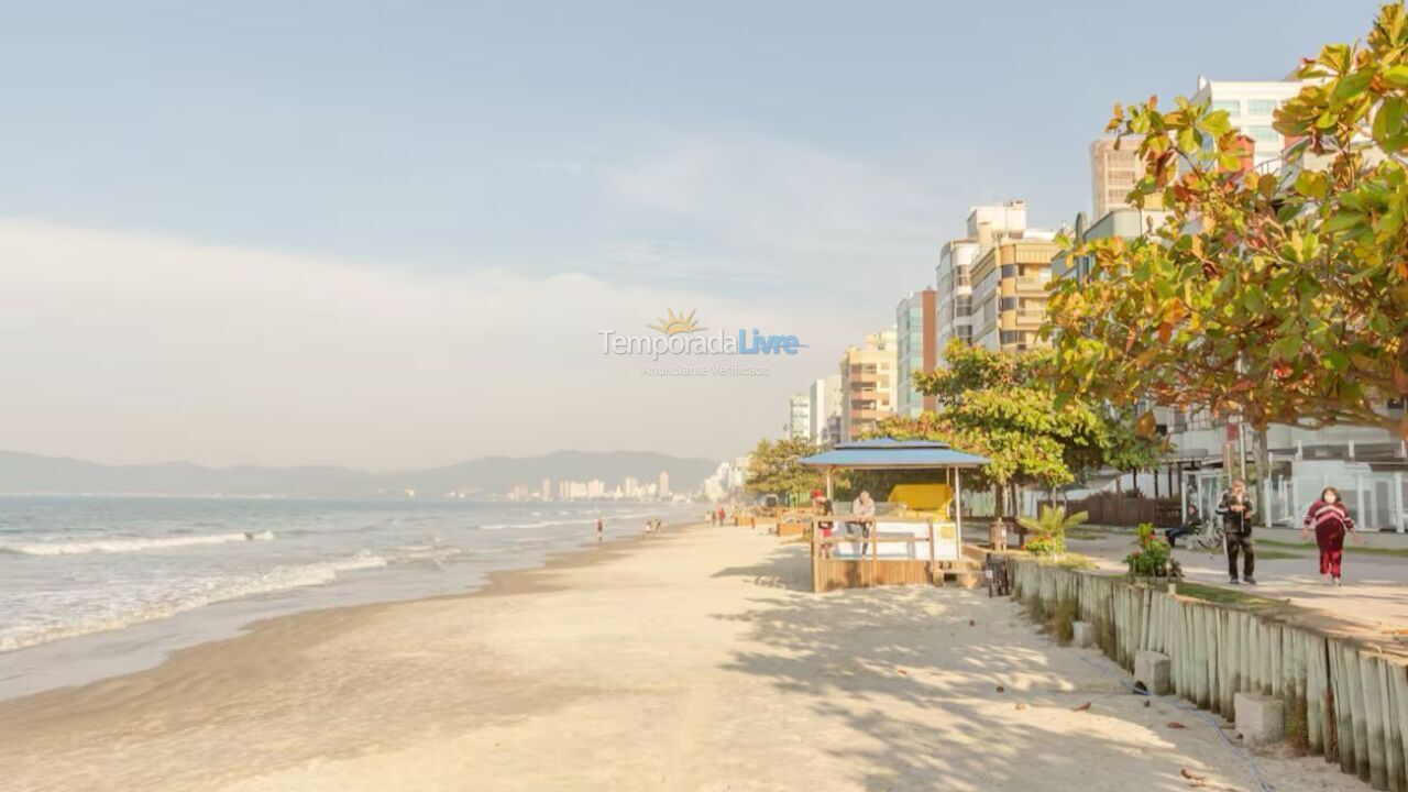 Apartamento para aluguel de temporada em Itapema (Meia Praia)