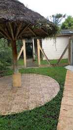 Casa ótima pra temporada pra 4 a 5 pessoas.