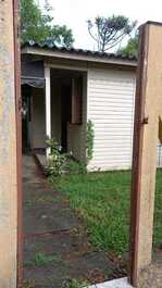 Casa ótima pra temporada pra 4 a 5 pessoas.