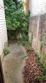 Casa ótima pra temporada pra 4 a 5 pessoas.