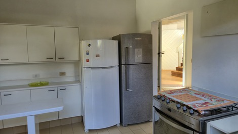 Hermosa Casa a 50 metros de Pernambuco Guarujá