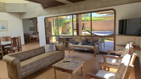 Hermosa Casa a 50 metros de Pernambuco Guarujá