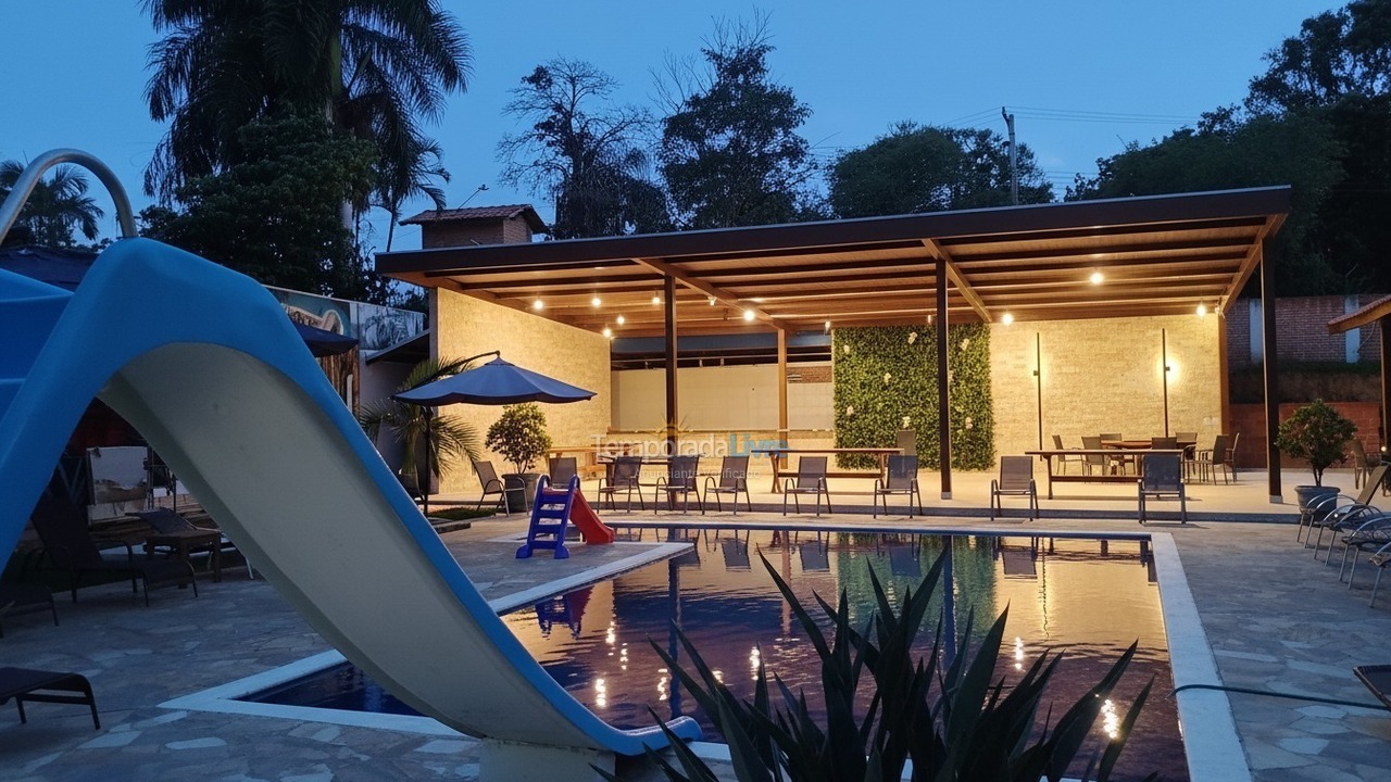 Granja para alquiler de vacaciones em Tietê (Chácara água Santa)