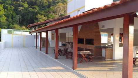 Apartment for rent 200 meters from Praia Grande in a prime area.