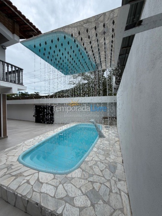 Casa para aluguel de temporada em Ubatuba (Pereque Mirim)