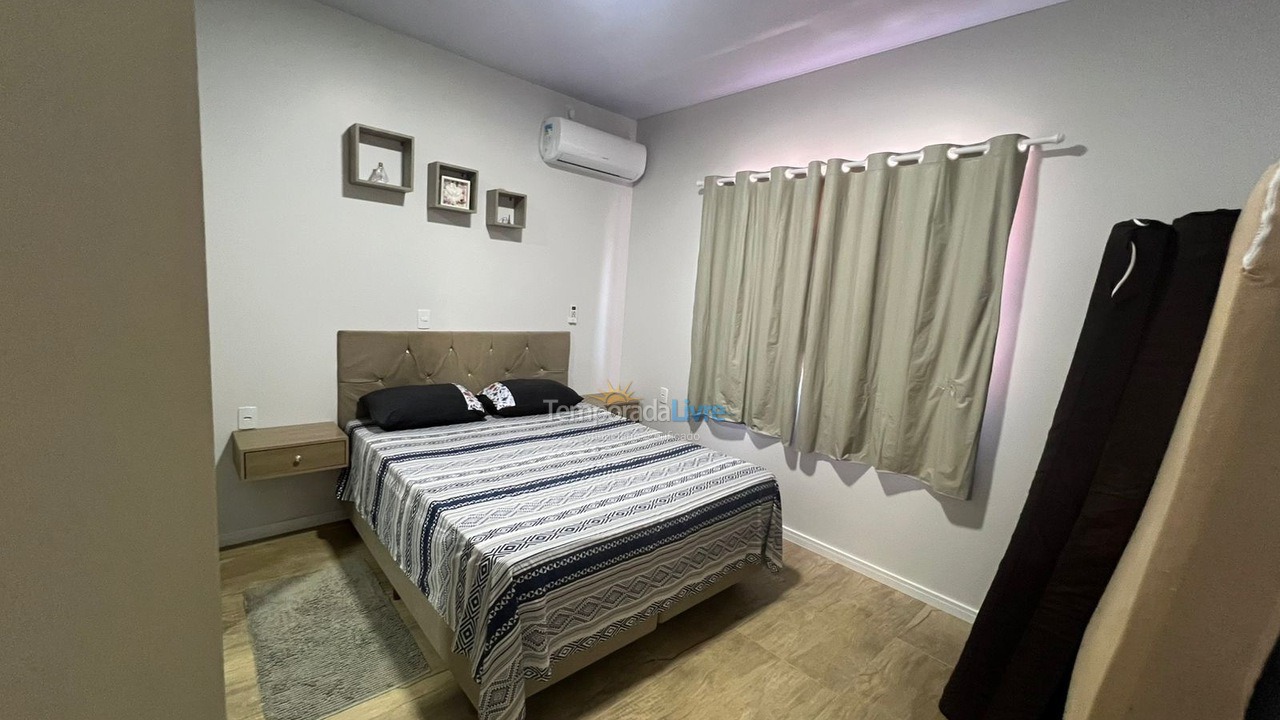 Casa para aluguel de temporada em Florianópolis (Cachoeira do Bom Jesus)