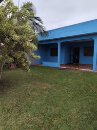 Beautiful house for the season