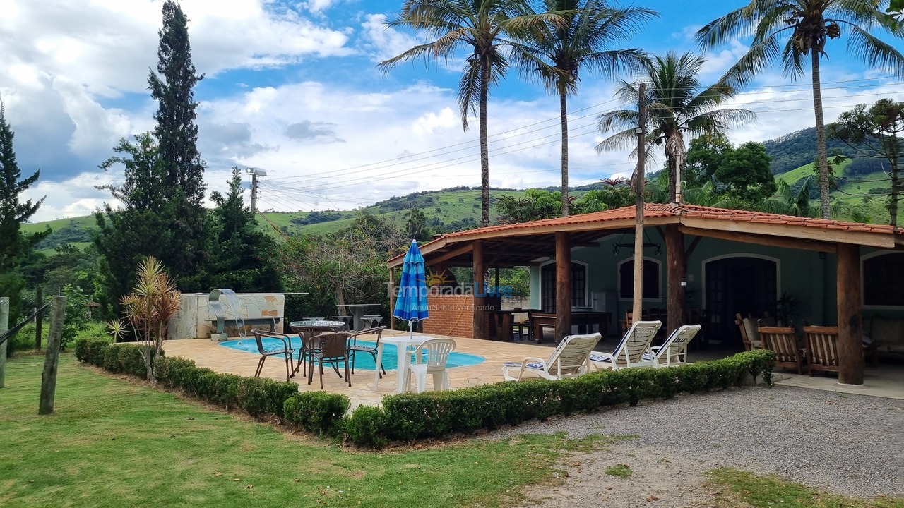 Granja para alquiler de vacaciones em Socorro (Bairro Rio do Peixe)