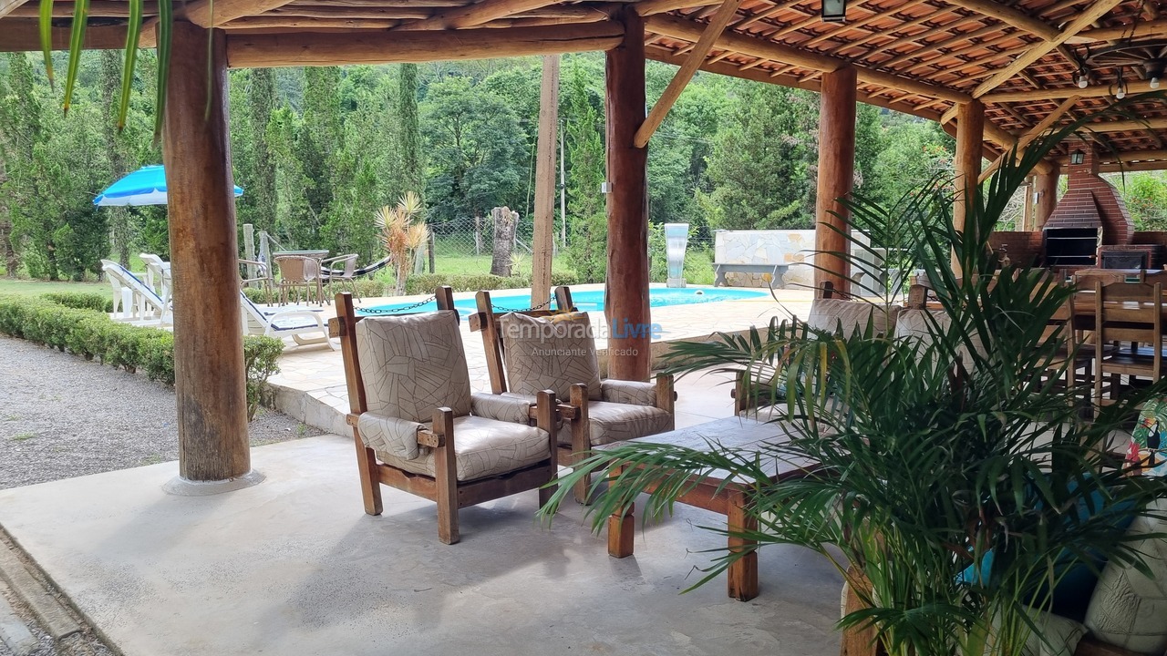 Granja para alquiler de vacaciones em Socorro (Bairro Rio do Peixe)
