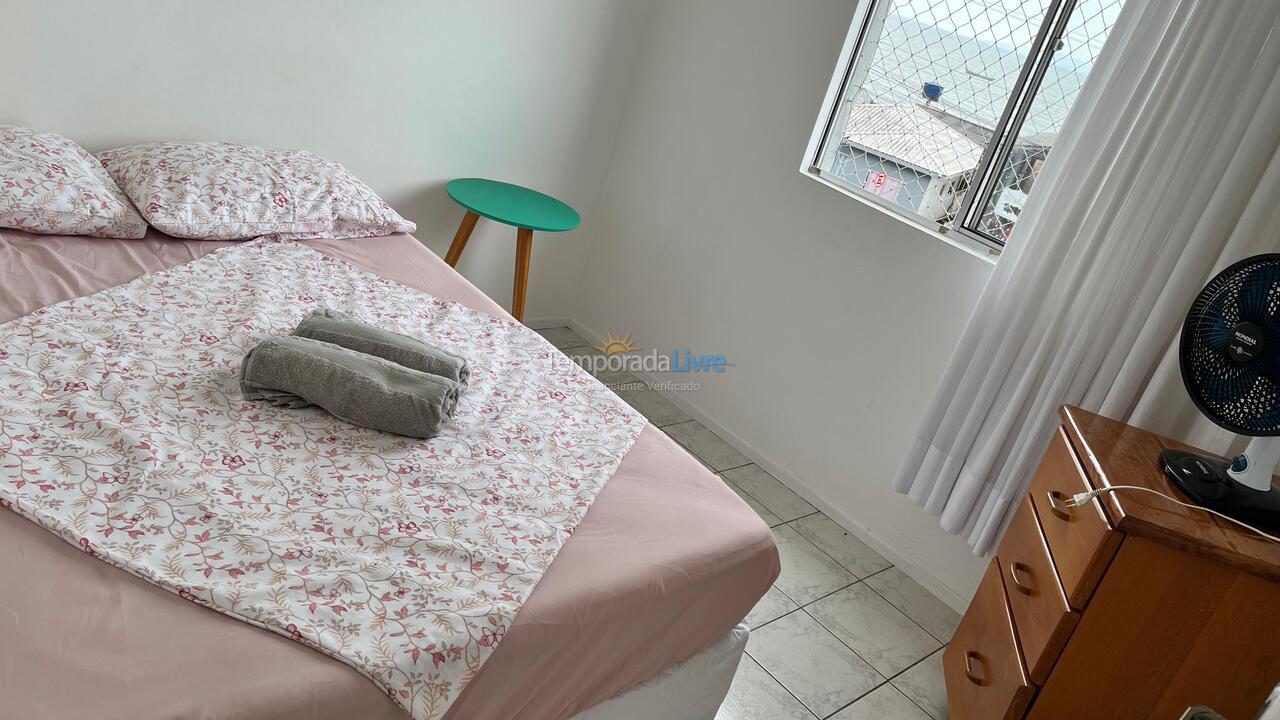 Apartamento para alquiler de vacaciones em Biguaçu (Praia João Rosa)