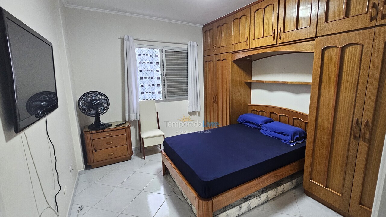 Apartamento para aluguel de temporada em Guarujá (Pitangueiras)